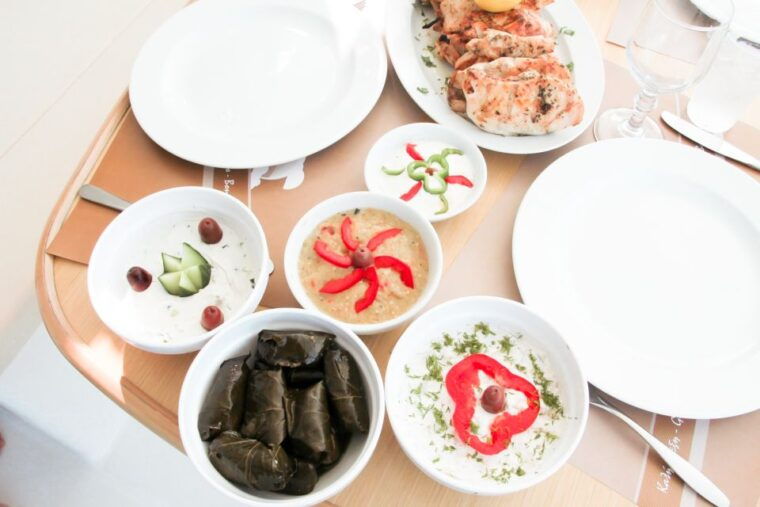 santorini-catamaran-tour-with-bbq-meal-and-unlimited-drinks