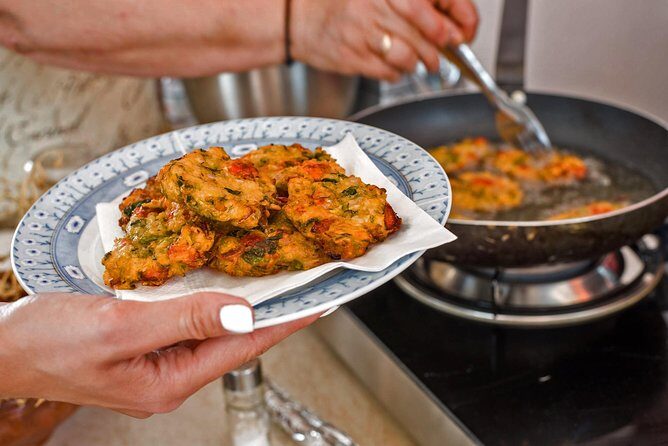 Santorini : Cooking Class & Easy Hike - Key Points