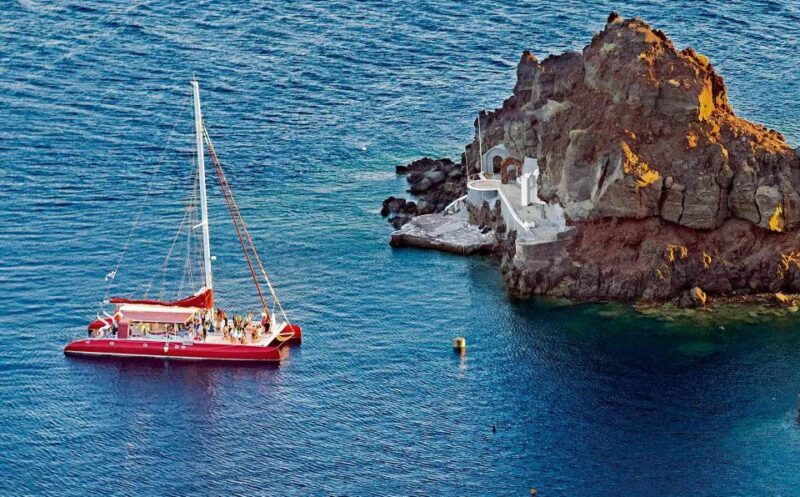 santorini-cruise-catamaran-with-bbq-drinks-day-or-sunset