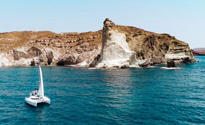 santorini-day-cruise-with-meal-open-bar