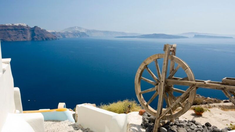 santorini-discover-with-locals-small-group-half-day-tour