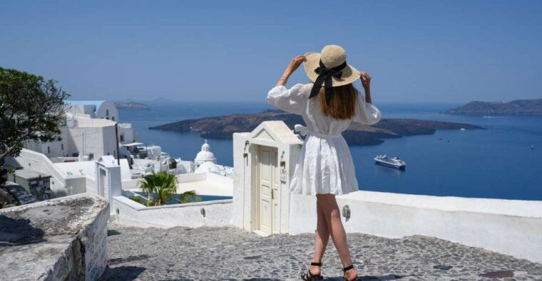 santorini-discover-with-locals-small-group-half-day-tour