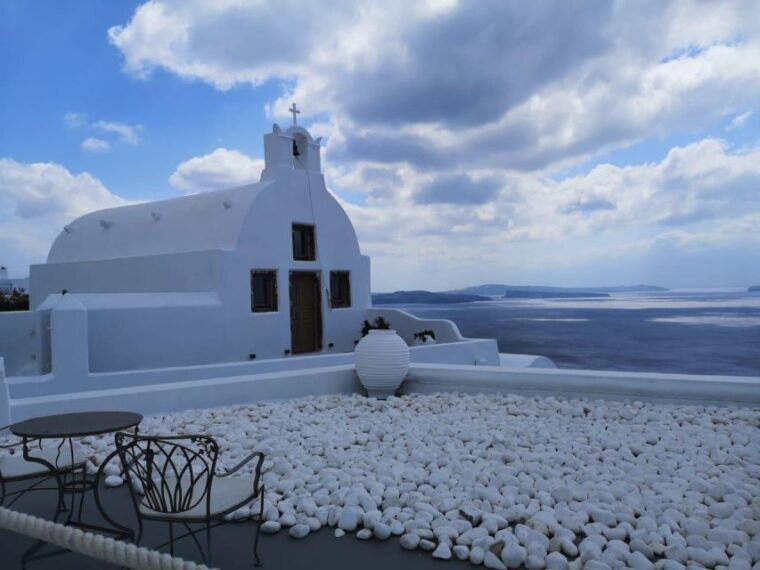 santorini-discover-with-locals-small-group-half-day-tour