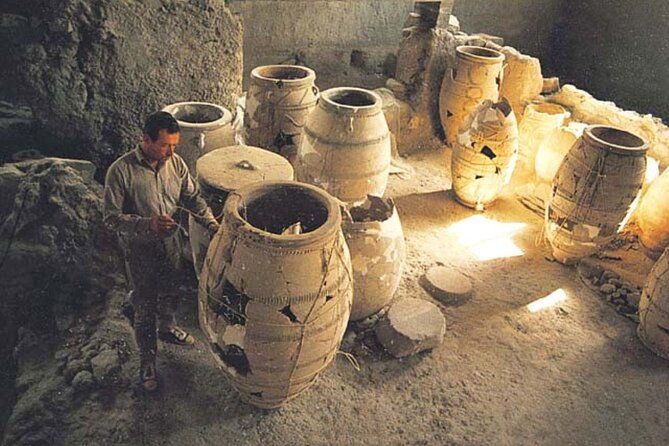 santorini-discovery-tour-with-lunch-and-wine-tasting-2