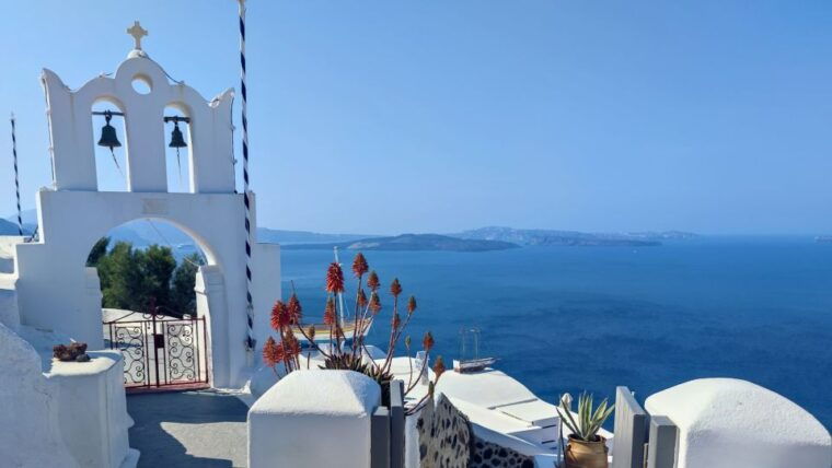 santorini-essentials-half-day-private-sightseeing-tour-2