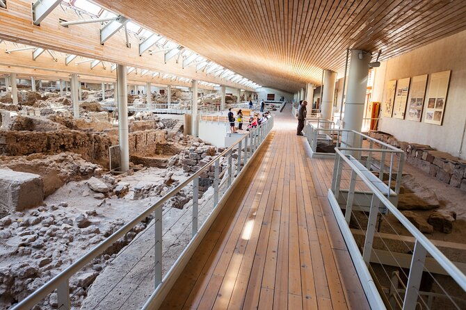 santorini-essentials-half-day-private-sightseeing-tour