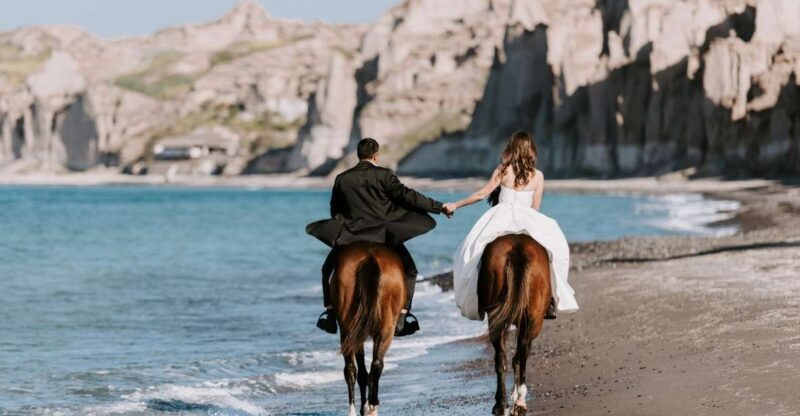 Santorini: Exclusive Private Horse Riding with picnic - Key Points
