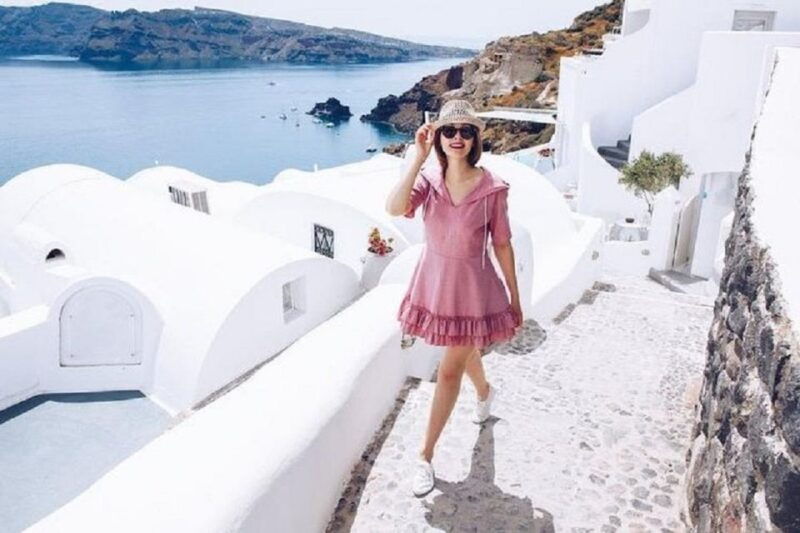 santorini-fira-town-walking-tour-with-wine-tasting