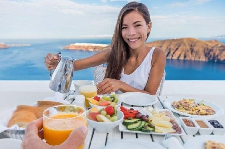 santorini-fira-town-walking-tour-with-wine-tasting