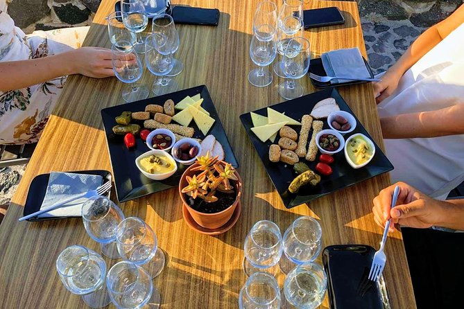 santorini-food-wine-tour-eat-and-taste-like-a-local