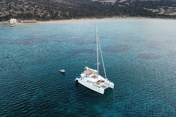 santorini-gold-catamaran-cruise-with-bbq-drinks-and-hotel-pickup