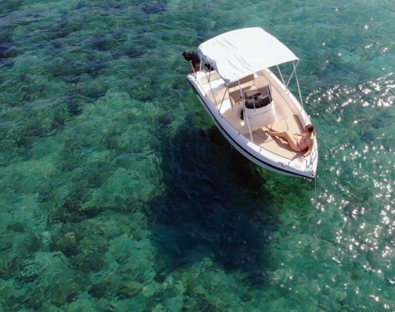 Santorini: Half-Day Boat Rental Without License - What to Expect During Your Half-Day on the Water