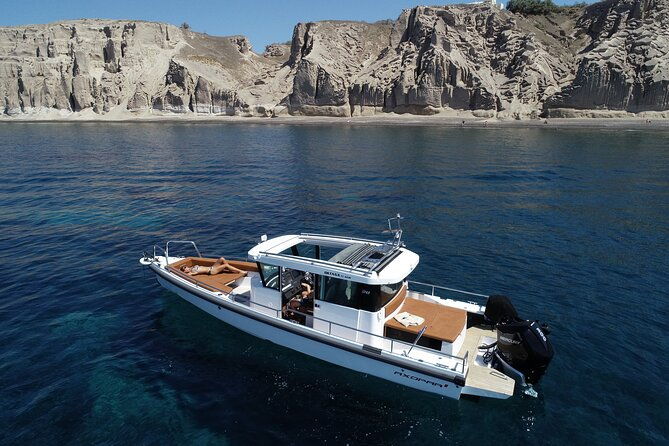 santorini-half-day-motorcruiser-private-cruise-incl-mealdrinks-free-transport-2