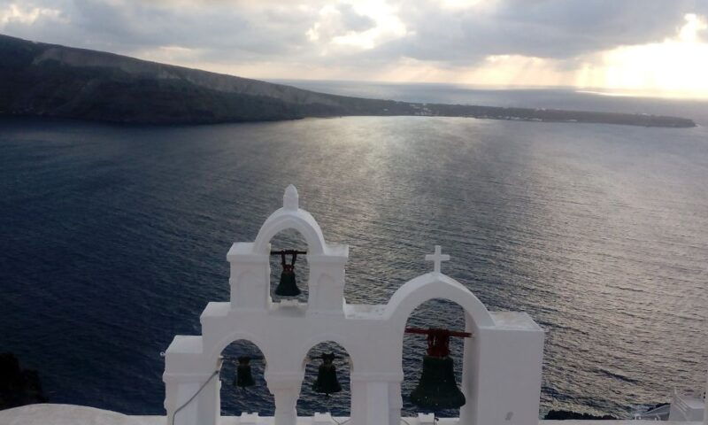 santorini-half-day-sightseeing-tour-with-hotel-pickup
