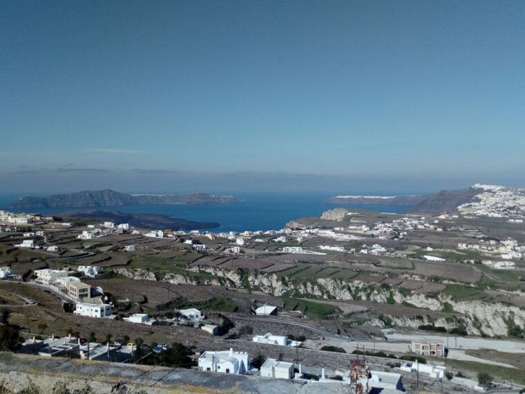 santorini-half-day-sightseeing-tour-with-hotel-pickup