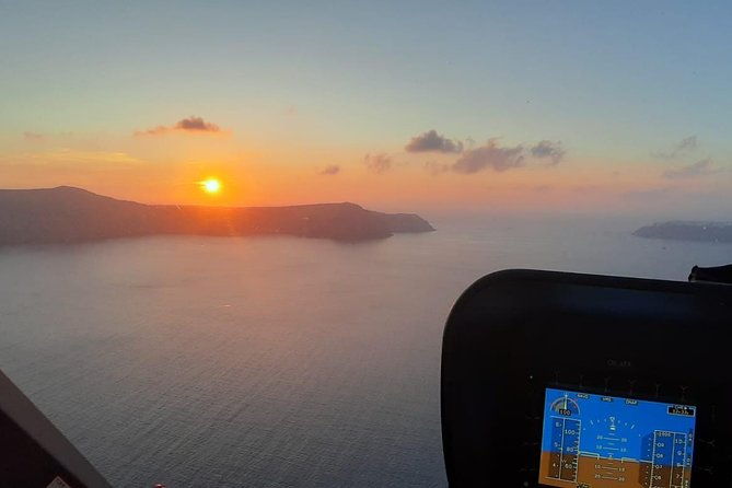 santorini-helicopter-sightseeing-20-min-single-tickets