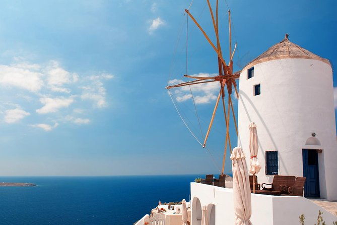 santorini-highlights-and-venetian-castles-small-group-day-tour