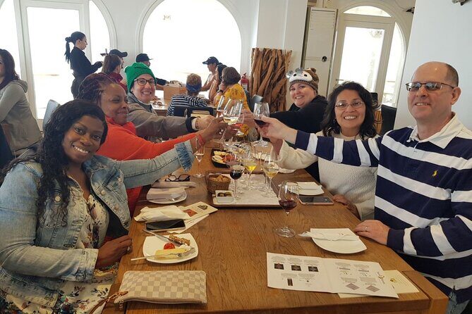 Santorini Highlights and Wine Tasting Private Tour - Who Is This Tour Best Suited For?  