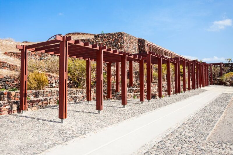 Santorini HISTORY & ARCHEOLOGY Tour (up to 8 guests) - Key Points