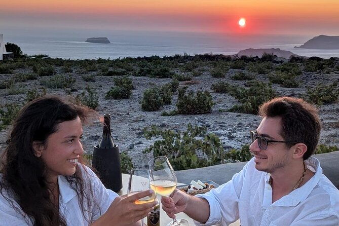 santorini-honey-moon-romantic-private-sunset-wine-tour