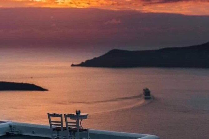 santorini-honey-moon-romantic-private-sunset-wine-tour