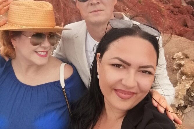 santorini-in-a-day-essential-highlights-tour