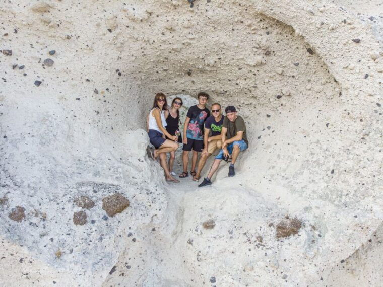 santorini-instagram-highlights-tour-with-a-photographer