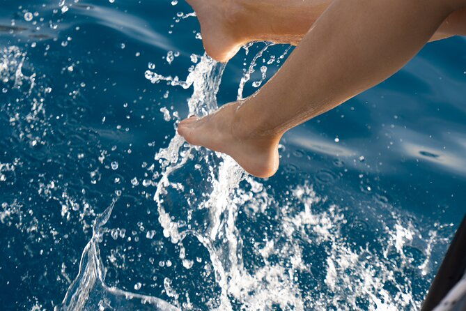 santorini-license-free-boat-rental-be-a-captain-for-a-day