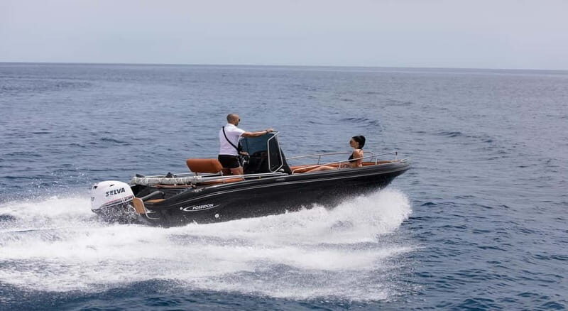 Santorini: License free Luxury boat and snorkeling included - What Travelers Have Said