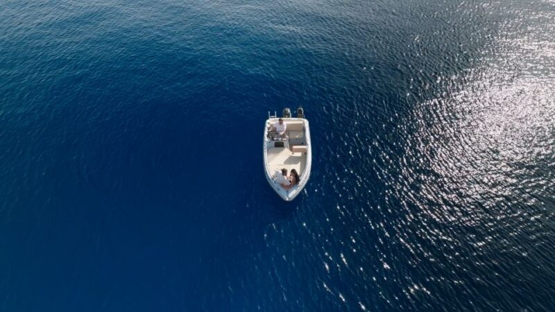 Santorini: License-Free Motor Boat Rental -Full or Half Day - Real Experiences from Travelers