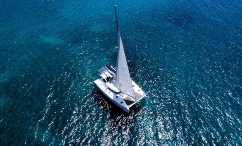 santorini-luxury-caldera-cruise-with-meal-drinks