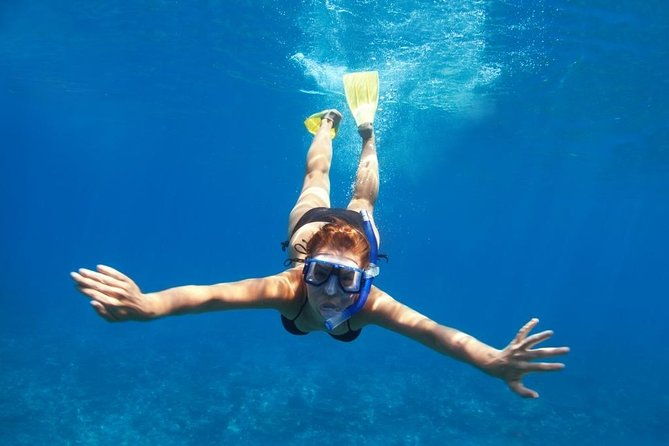 santorini-luxury-catamaran-day-cruise-with-bbqdrinkstransfer