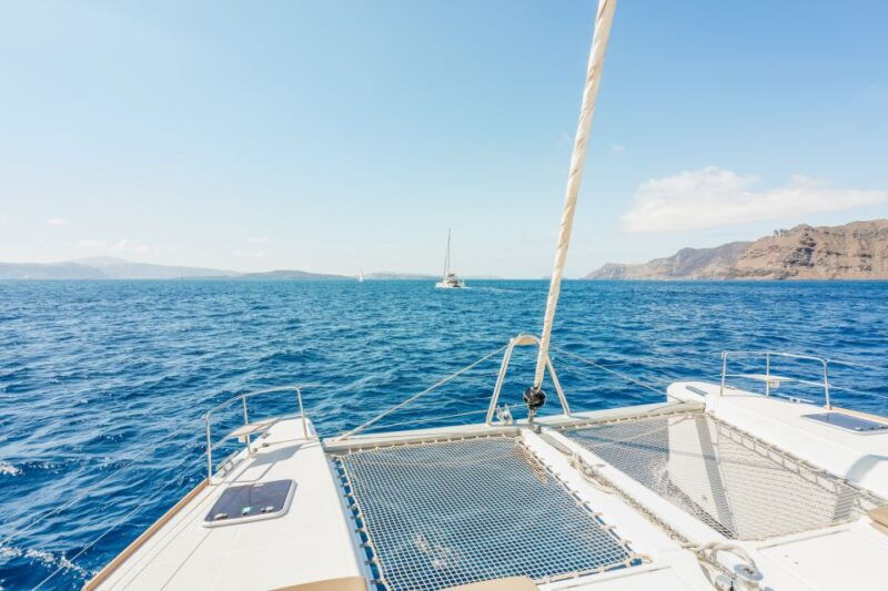 santorini-luxury-catamaran-day-trip-with-meal-and-open-bar