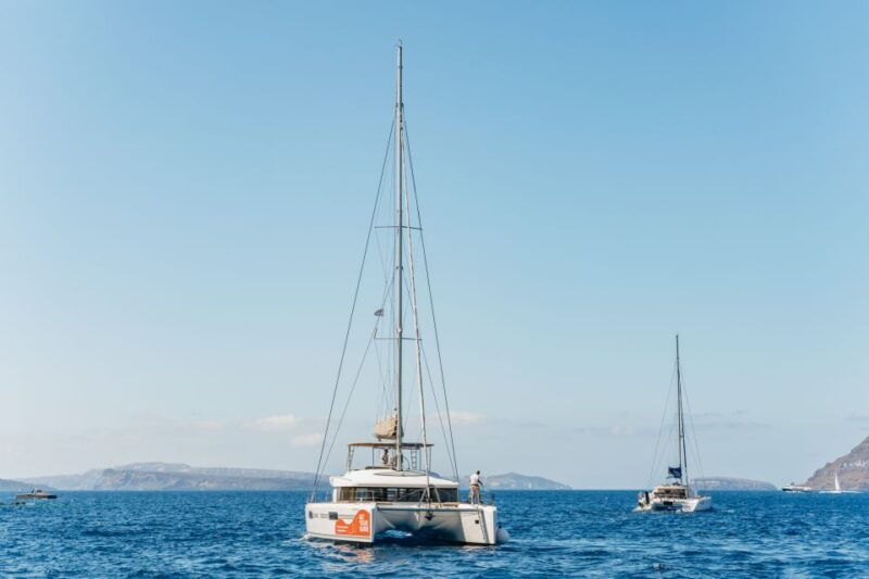 santorini-luxury-catamaran-day-trip-with-meal-and-open-bar