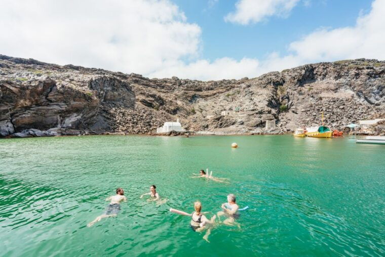 santorini-luxury-catamaran-day-trip-with-meal-and-open-bar