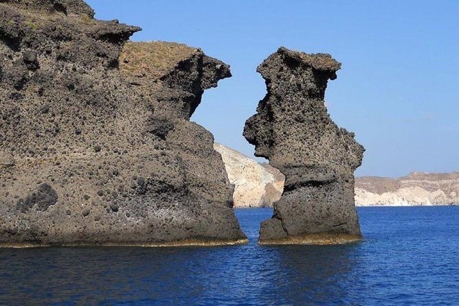 Santorini Luxury Private Cruise with Hotel & Cruise Port Pickup - Red Beach