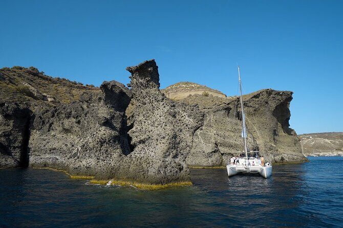 Santorini Luxury Private Cruise with Hotel & Cruise Port Pickup - Return and Final Views