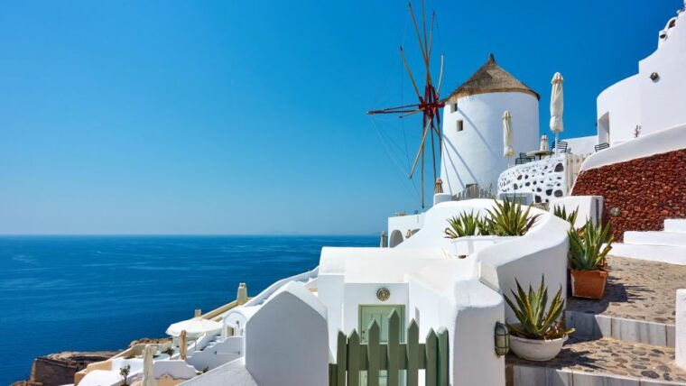 santorini-magic-your-unforgettable-cruise-shore-adventure