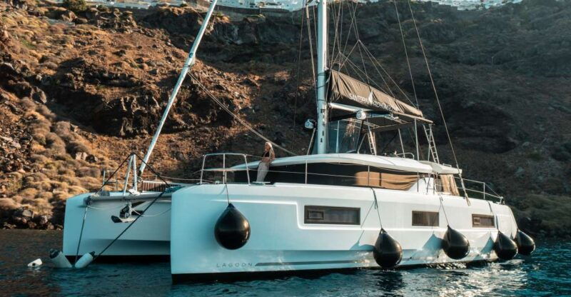 santorini-majestic-catamaran-cruise-with-meal-and-drinks