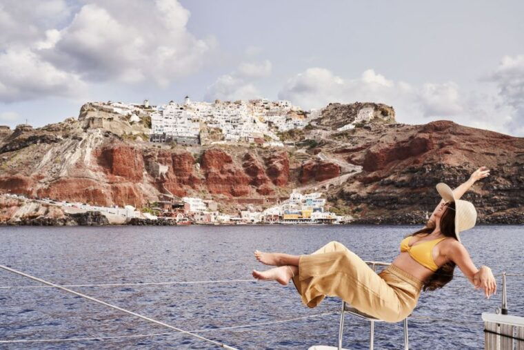 santorini-majestic-catamaran-cruise-with-meal-and-drinks