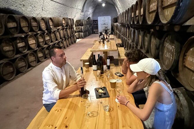 santorini-mini-wine-tasting-tour-at-2-wineries