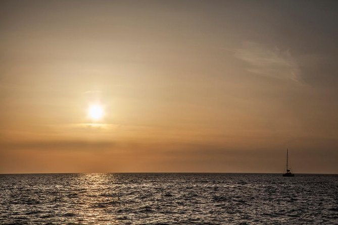 santorini-motor-yacht-sunset-cruise-with-5-course-dinner