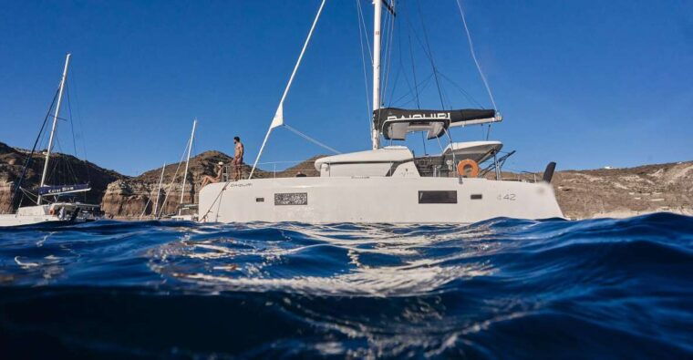 santorini-oia-all-inclusive-classic-day-catamaran-cruise