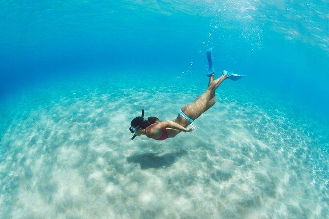 santorini-oia-caldera-classic-day-shared-cruise-with-bbq-drinks