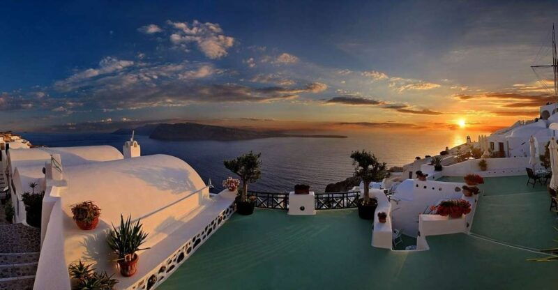 santorini-oia-cultural-highlights-sunset-walking-tour