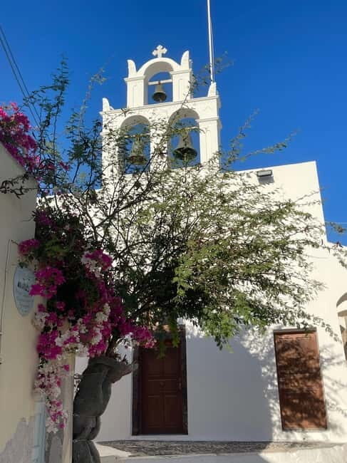 Santorini: Oia Sunrise Walking Tour with Local Guide - An Impressive Itinerary with a Personal Touch