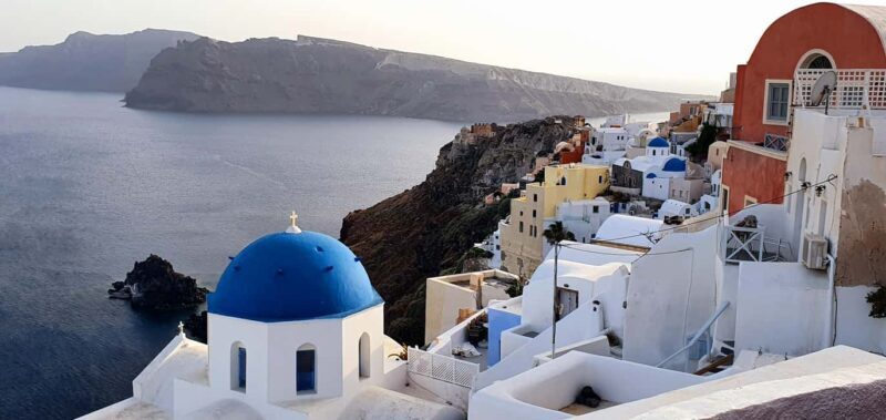 Santorini: Oia Walking Tour and Lighthouse Sunset with Wine - Practical Tips for a Great Experience