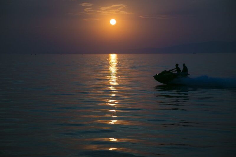 santorini-perivolos-beach-jet-ski-rental-2