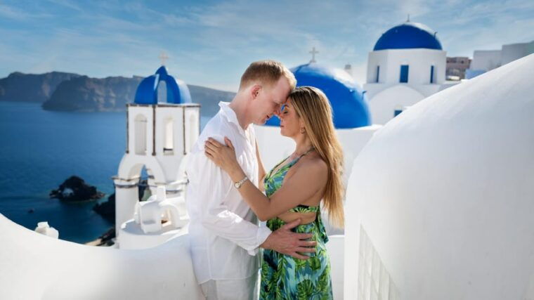santorini-photographer-special-summer-offer-skip-the-line
