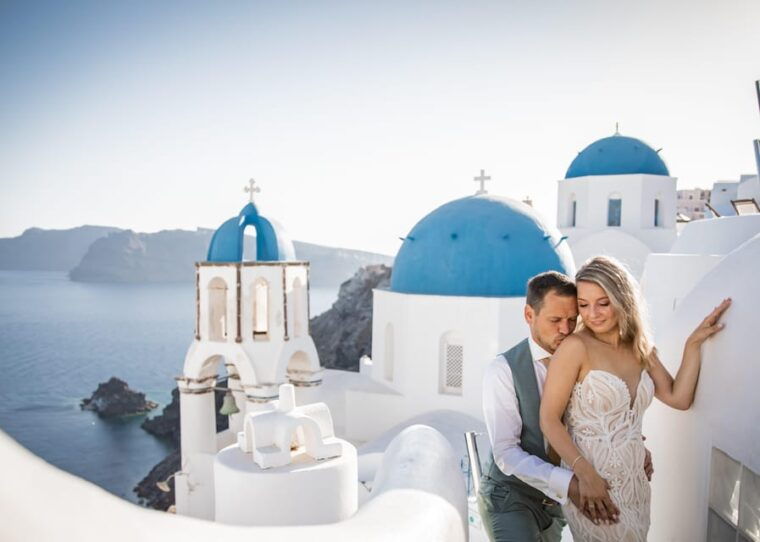 santorini-photography-tour-in-oia-village-for-15-hour